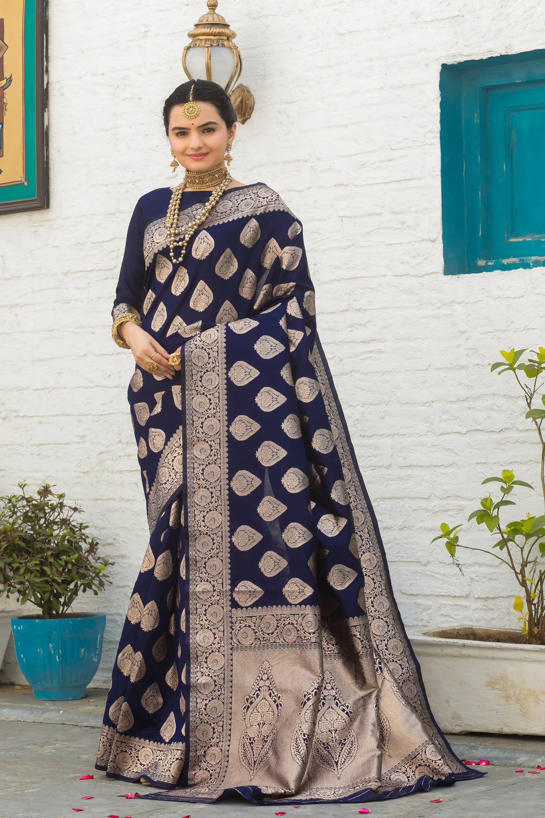 Solid Banarasi Silk Blend Saree with Zari Butta Pattern