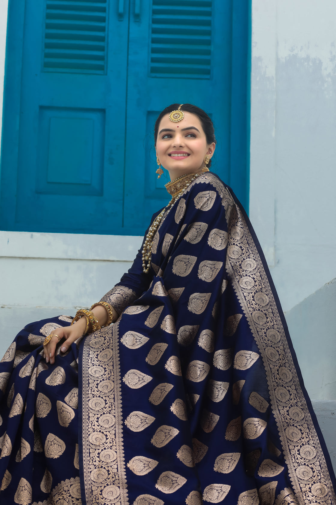 Solid Banarasi Silk Blend Saree with Zari Butta Pattern