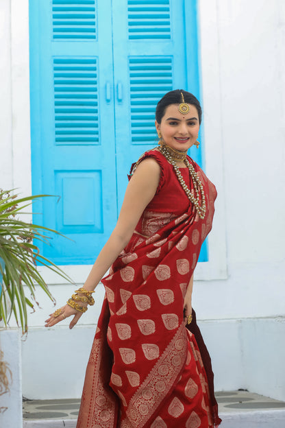 Solid Banarasi Silk Blend Saree with Zari Butta Pattern