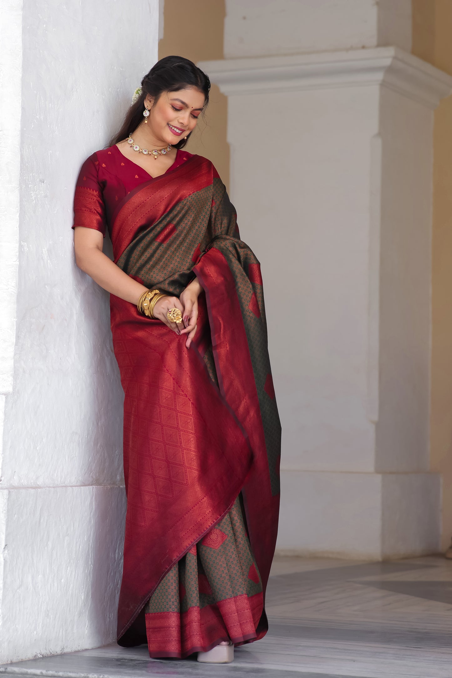 Woven Banarasi Silk Blend Saree