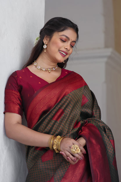 Woven Banarasi Silk Blend Saree