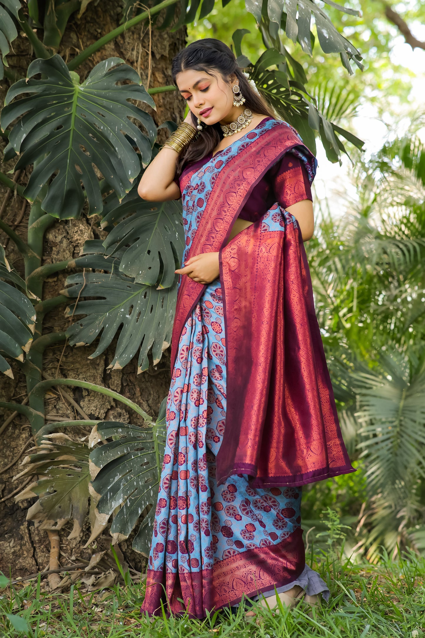 Woven Banarasi Silk Blend Saree