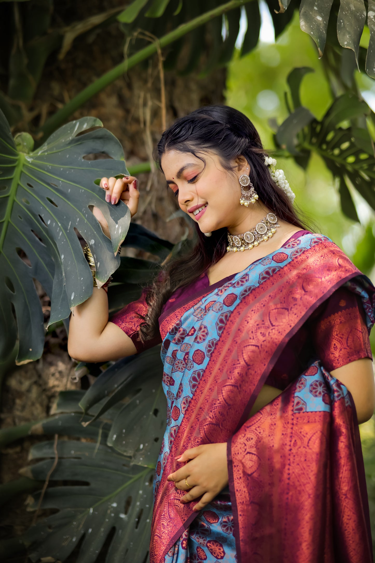 Woven Banarasi Silk Blend Saree