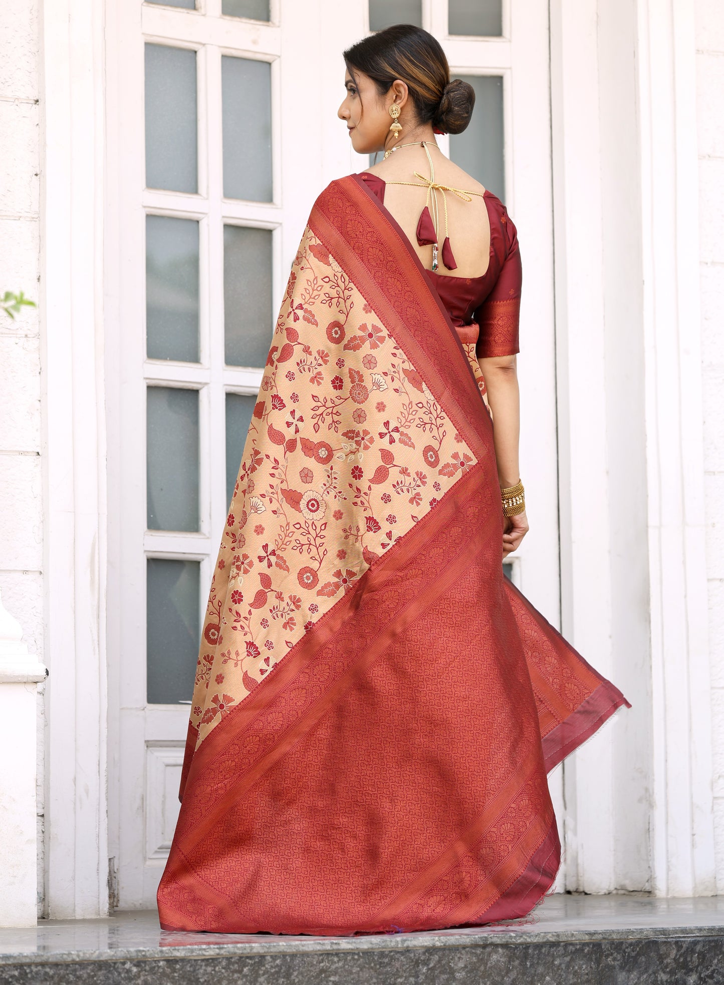 Woven Banarasi Silk Blend Saree