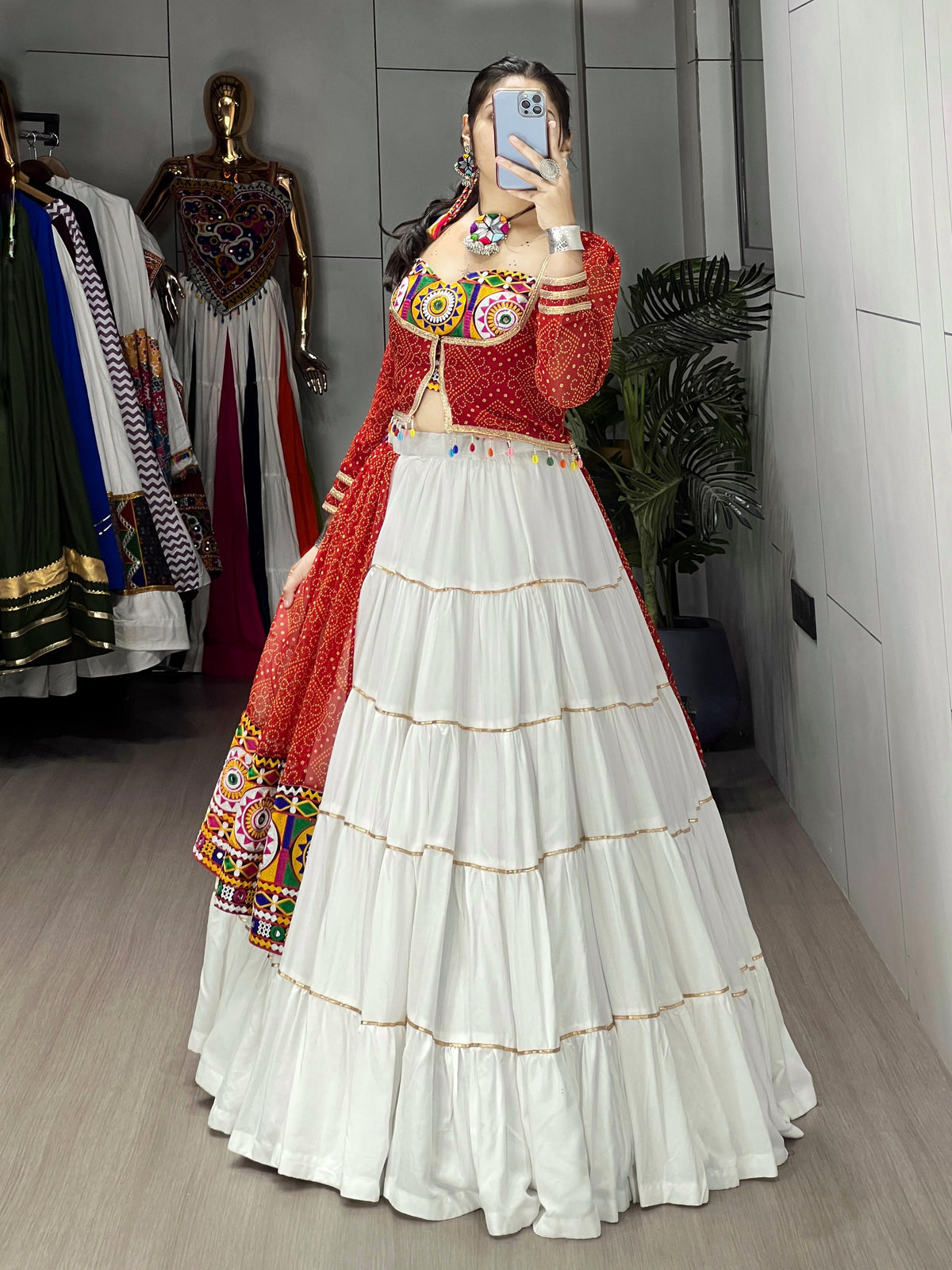 Tarditional Work Navratri Outfits 2k26
